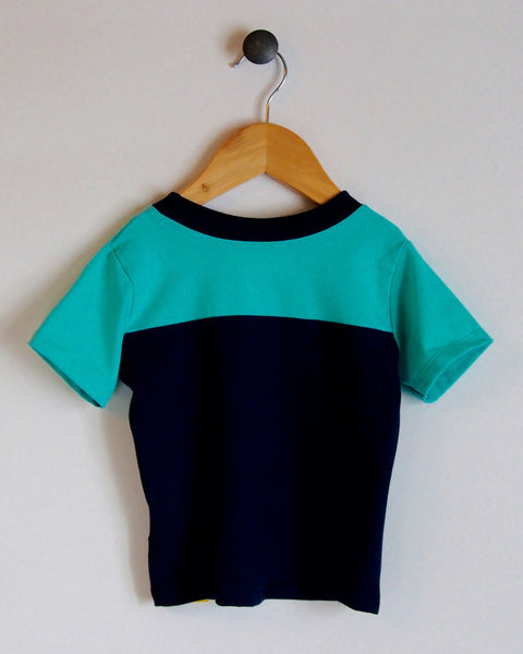 T-Shirt in Navy/Turquoise