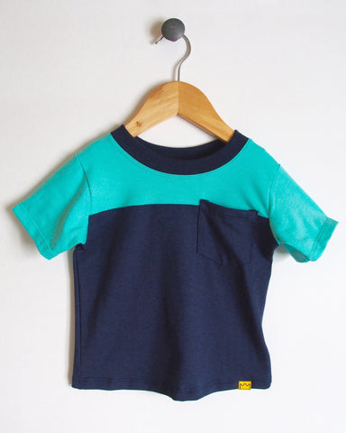 T-shirt en bleu marine/turquoise